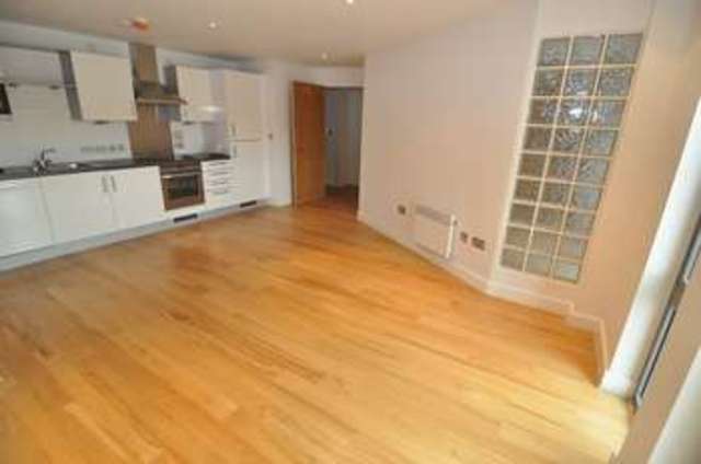  Image of 1 bedroom Flat to rent in Broad Quay Bristol BS1 at Broad Quay  Bristol, BS1 4AU