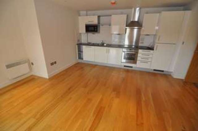  Image of 1 bedroom Flat to rent in Broad Quay Bristol BS1 at Broad Quay  Bristol, BS1 4AU