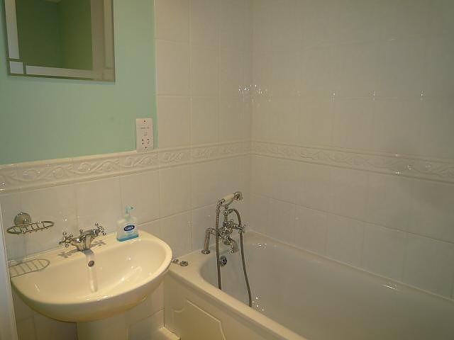  Image of 2 bedroom Apartment to rent in Rose Road Southampton SO14 at 4 Rose Road  Southampton, SO14 6TF