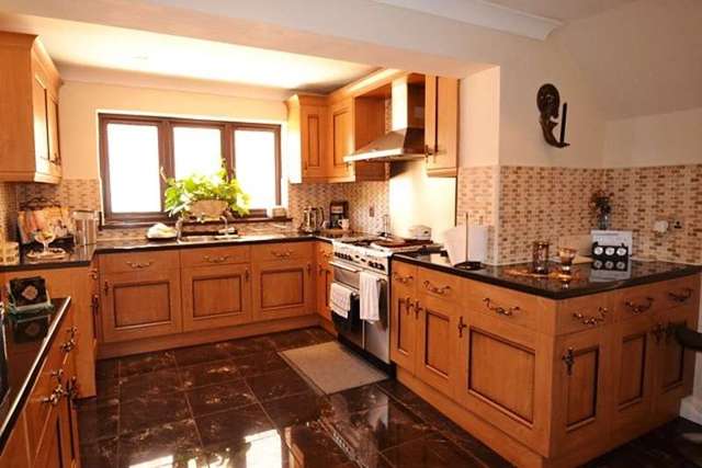  Image of 4 bedroom Detached house to rent in Ellen Gardens Chandler