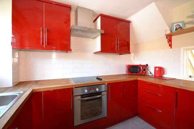  Image of 3 bedroom Terraced house for sale in Bodycoats Road Chandler