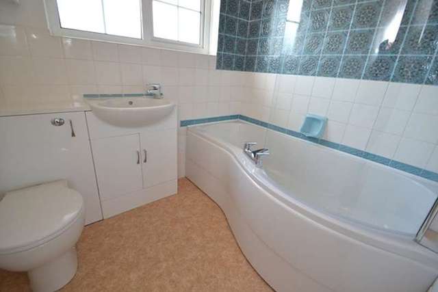  Image of 3 bedroom Detached house to rent in Carthage Close Chandler
