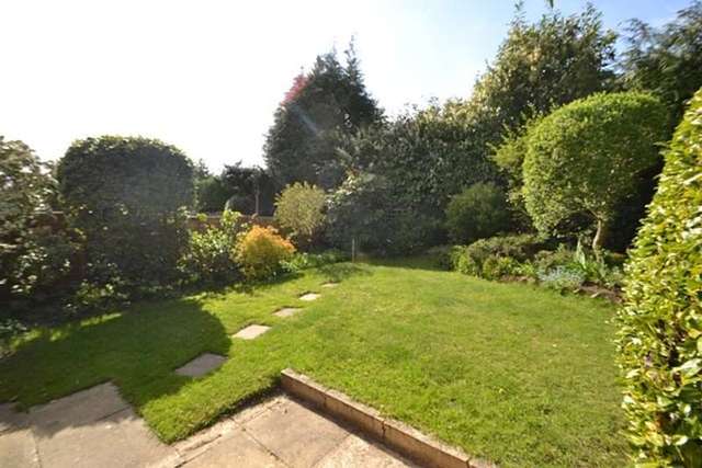  Image of 3 bedroom Detached house to rent in Carthage Close Chandler