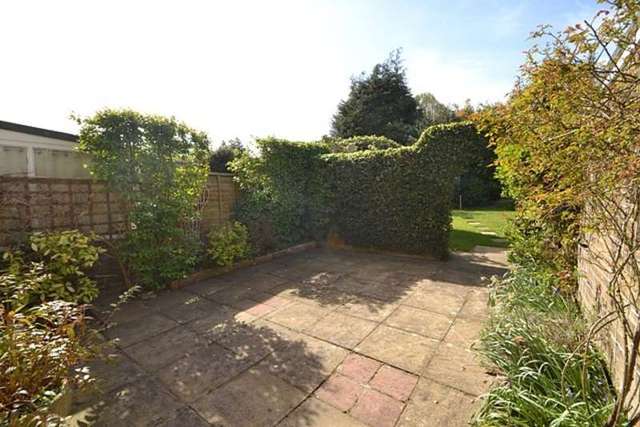  Image of 3 bedroom Detached house to rent in Carthage Close Chandler