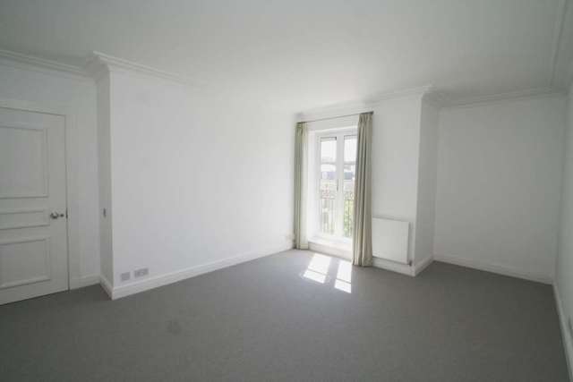  Image of 3 bedroom Apartment to rent in Chantry Square London W8 at Chantry Square Kensington London, W8 5UL