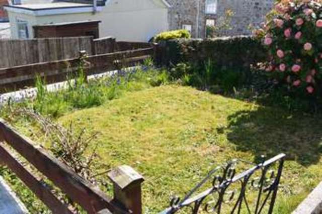  Image of 2 bedroom Cottage to rent in Chapel Terrace St. Blazey Par PL24 at Chapel Terrace St. Blazey Par, PL24 2NL