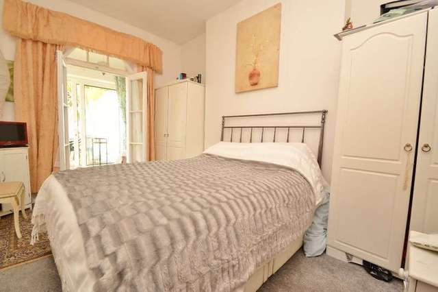  Image of 1 bedroom Flat for sale in Acland Road Bournemouth BH9 at Bournemouth, BH9 1JQ