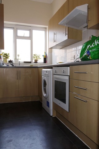  Image of 3 bedroom Detached house to rent in Chaucer Road Canterbury CT1 at Canterbury, CT1 1NZ