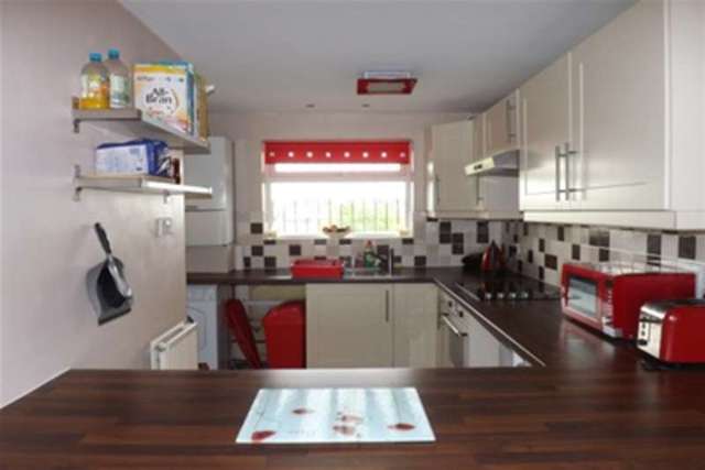  Image of 3 bedroom Maisonette to rent in Cherry Tree Lane Rainham RM13 at Rainham, RM13 8TS