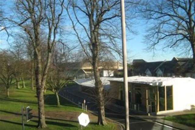  Image of 3 bedroom Flat to rent in Somerstown Chichester PO19 at Chichester, PO19 6AF