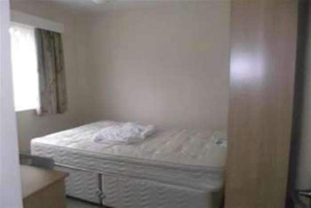  Image of 5 bedroom Detached house to rent in Upton Road Chichester PO19 at Chichester, PO19 8QQ