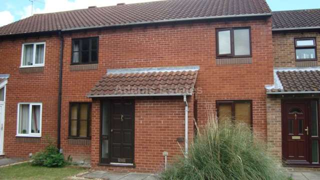  Image of 2 bedroom Terraced house to rent in Chilcombe Way Lower Earley Reading RG6 at Chilcombe Way Lower Earley Reading, RG6 3DD