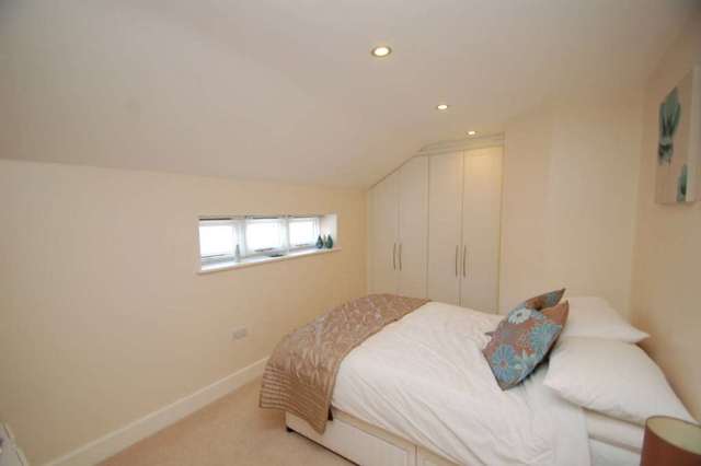  Image of 3 bedroom Detached house for sale in Lower Icknield Way Chinnor OX39 at Lower Icknield Way  Chinnor, OX39 4DZ