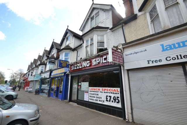  Image of Detached house to rent in Christchurch Road Reading RG2 at Christchurch Road  Reading, RG2 7AZ