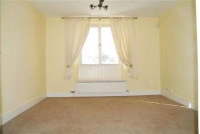  Image of 3 bedroom Detached house to rent in Church Way Iffley Oxford OX4 at Oxford, OX4 4EG