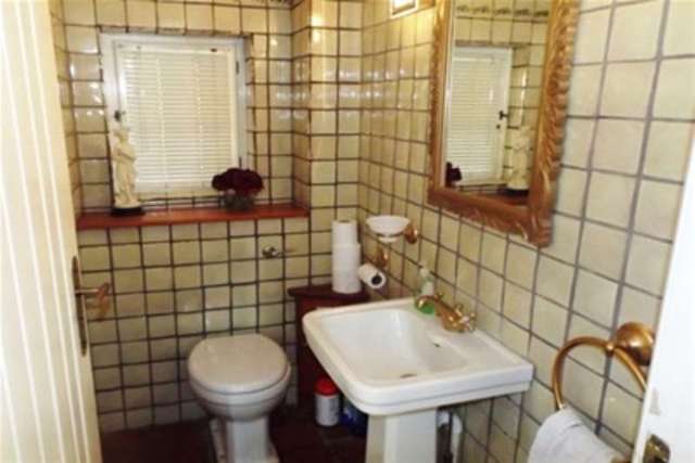  Image of 3 bedroom Detached house to rent in Church Way Iffley Oxford OX4 at Oxford, OX4 4EG