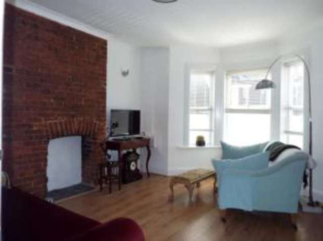  Image of 1 bedroom Flat for sale in Clarendon Road Luton LU2 at Luton Bedfordshire Stopsley, LU2 7PQ