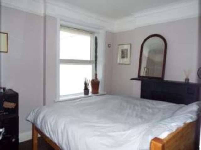 Image of 1 bedroom Flat for sale in Clarendon Road Luton LU2 at Luton Bedfordshire Stopsley, LU2 7PQ
