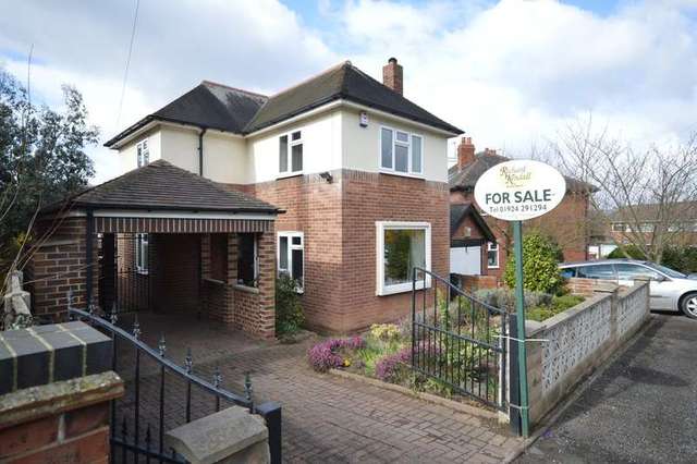  Image of 3 bedroom Detached house for sale in Cliff Park Avenue Wakefield WF1 at Wakefield West Yorkshire, WF1 2DW