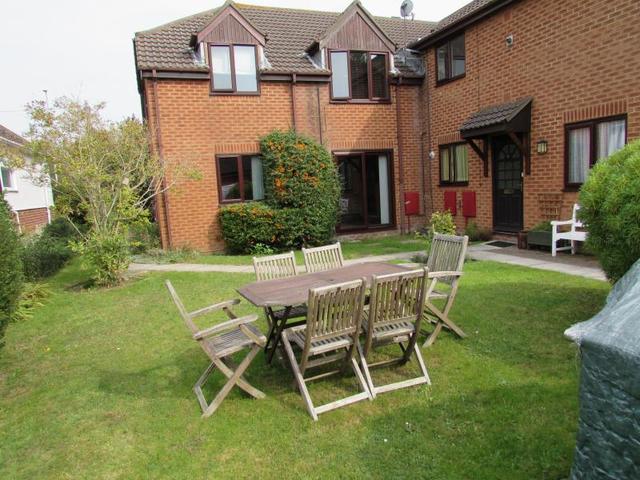  Image of 2 bedroom Flat to rent in Blandford Road Hamworthy Poole BH15 at 453 Blandford Road  Poole, BH15 4JN