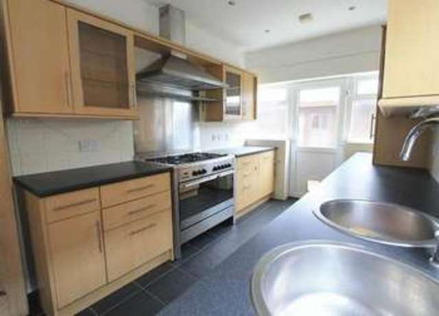  Image of 4 bedroom Detached house to rent in Clingan Road Southbourne Bournemouth BH6 at Clingan Road  Bournemouth, BH6 5QA