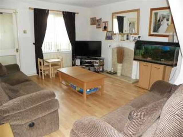 Image of 2 bedroom Property for sale in Clos Waun Wen Morriston Swansea SA6 at Clos Waun Wen Llangyfelach Llangyfelach, SA6 6EF