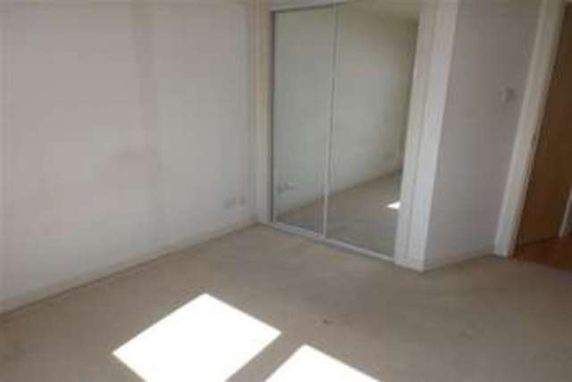 Image of 1 bedroom Flat to rent in Clyde Street Glasgow G1 at Glasgow, G1 4NP