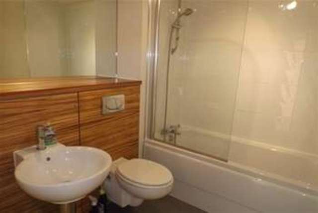  Image of 1 bedroom Flat to rent in Clyde Street Glasgow G1 at Glasgow, G1 4NP
