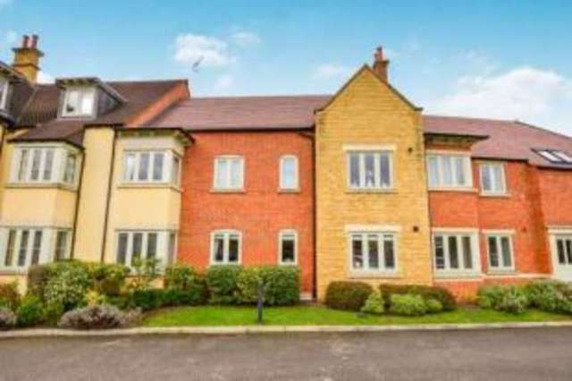  Image of 2 bedroom Flat for sale in Station Road Moreton-in-Marsh GL56 at Station Road Moreton-in-Marsh Moreton-in-Marsh, GL56 0DE
