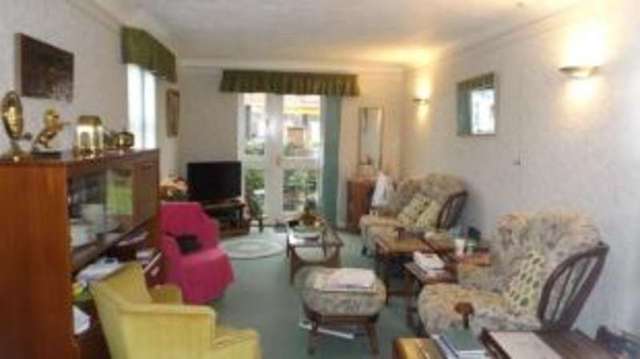  Image of 1 bedroom Retirement Property for sale in Connaught Avenue Frinton-on-Sea CO13 at Connaught Avenue Frinton-on-Sea Frinton-on-Sea, CO13 9LZ