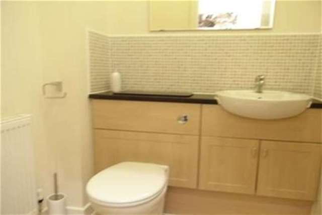  Image of 2 bedroom Flat to rent in Cook Street Glasgow G5 at Glasgow, G5 8JN
