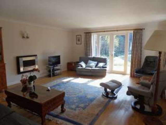  Image of 4 bedroom Detached house for sale in Vicarage Close Cookham Maidenhead SL6 at Vicarage Close  Cookham, SL6 9SE