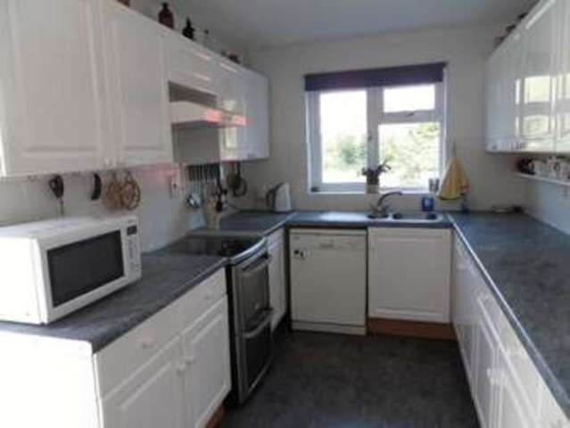  Image of 4 bedroom Detached house for sale in Vicarage Close Cookham Maidenhead SL6 at Vicarage Close  Cookham, SL6 9SE