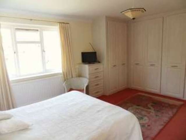  Image of 4 bedroom Detached house for sale in Vicarage Close Cookham Maidenhead SL6 at Vicarage Close  Cookham, SL6 9SE