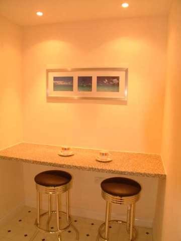  Image of 2 bedroom Apartment to rent in Tinsley Lane Crawley RH10 at Copthorne Court, Tinsley Lane Three Bridges Crawley, RH10 8AQ