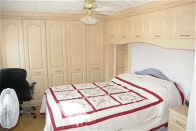 Image of 4 bedroom Detached house to rent in Cornbrook Close Westhoughton Bolton BL5 at Bolton, BL5 2SQ