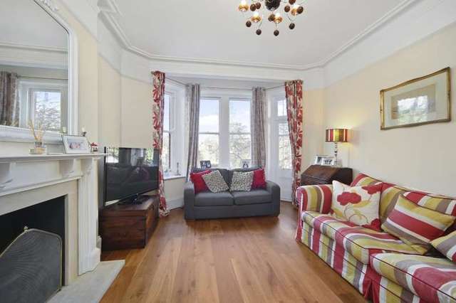  Image of 3 bedroom Flat to rent in Cremorne Road London SW10 at Cornwall Mansions  Cremorne Road, SW10 0PE