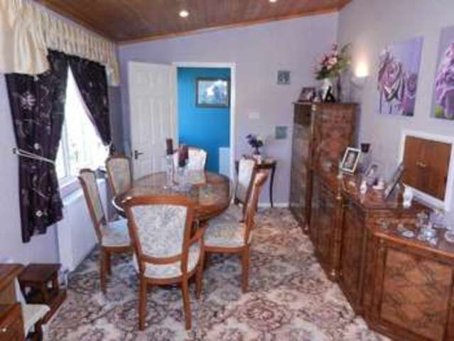  Image of 3 bedroom Property for sale in Country Choice Caravan Park Stratford Bridge Ripple Tewkesbury GL20 at Stratford Bridge Ripple Tewkesbury, GL20 6HD