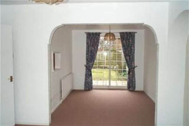  Image of 3 bedroom Detached house to rent in Cranbourne Avenue Cheadle Hulme Cheadle SK8 at Cheadle, SK8 7AS