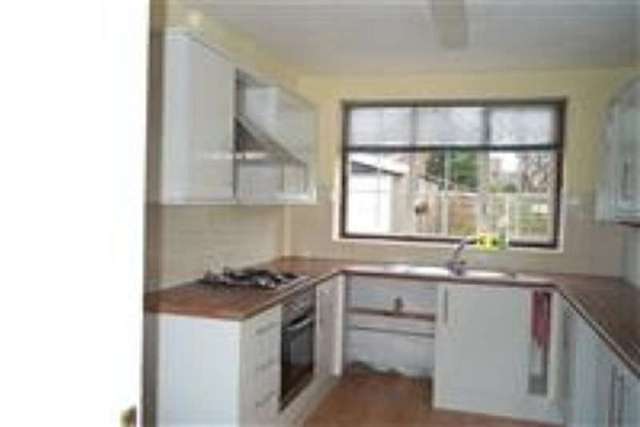  Image of 3 bedroom Detached house to rent in Cranbourne Avenue Cheadle Hulme Cheadle SK8 at Cheadle, SK8 7AS