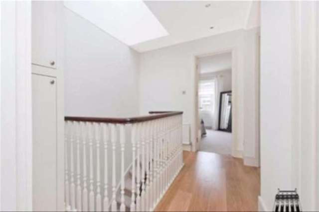  Image of 3 bedroom Flat to rent in Craven Hill Gardens London W2 at London, W2 3EA