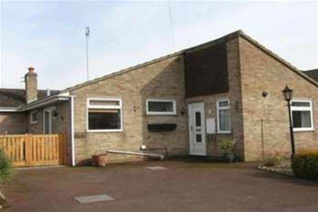  Image of 3 bedroom Bungalow to rent in Cricket Close Newton Solney Burton-on-Trent DE15 at Burton-on-Trent, DE15 0RZ