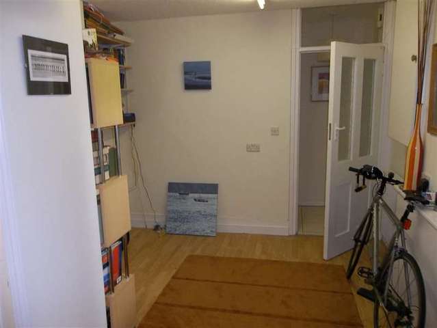  Image of 1 bedroom Flat to rent in Cromwell Road Hove BN3 at Hove, BN3 3EB