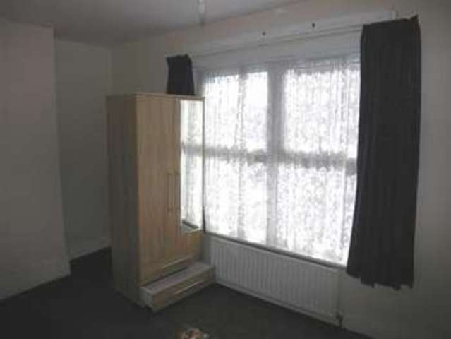  Image of 3 bedroom Property for sale in Cromwell Road Luton LU3 at Cromwell Road Luton Luton, LU3 1DP