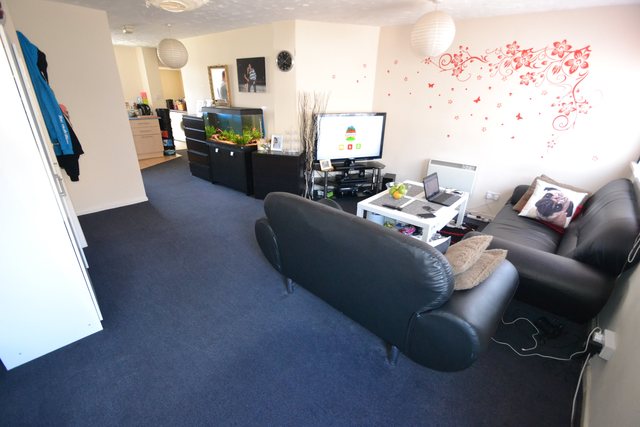  Image of 1 bedroom Flat to rent in Cromwell Road Newport NP19 at Off Corporation Road Newport Newport, NP19 0FZ