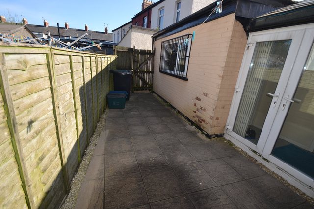  Image of 1 bedroom Flat to rent in Cromwell Road Newport NP19 at Off Corporation Road Newport Newport, NP19 0FZ