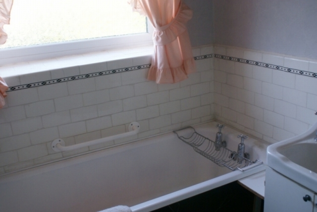  Image of 3 bedroom Semi-Detached house for sale in Kingston Gardens Leeds LS15 at KINGSTON GARDENS CROSSGATES LEEDS, LS15 7PP