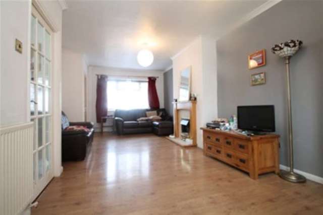  Image of 3 bedroom Detached house to rent in Crowley Crescent Waddon Croydon CR0 at Croydon, CR0 4EE