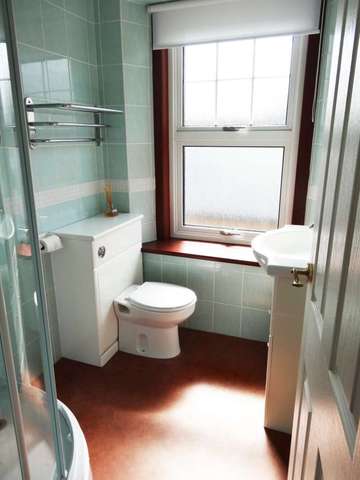  Image of 2 bedroom Apartment to rent in Market Square South Petherton TA13 at Market Square  South Petherton, TA13 5BT