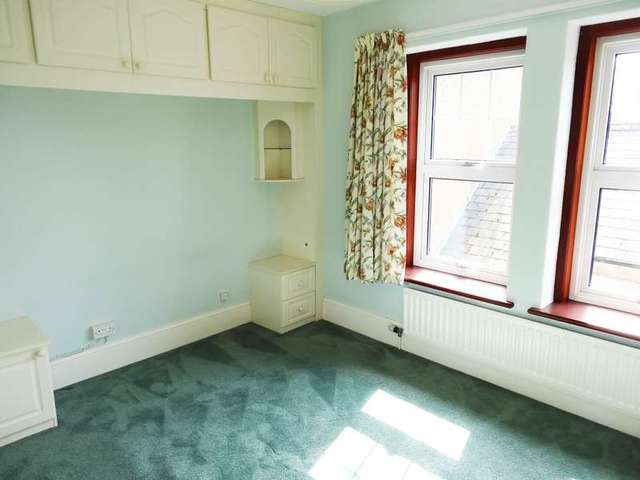  Image of 2 bedroom Apartment to rent in Market Square South Petherton TA13 at Market Square  South Petherton, TA13 5BT